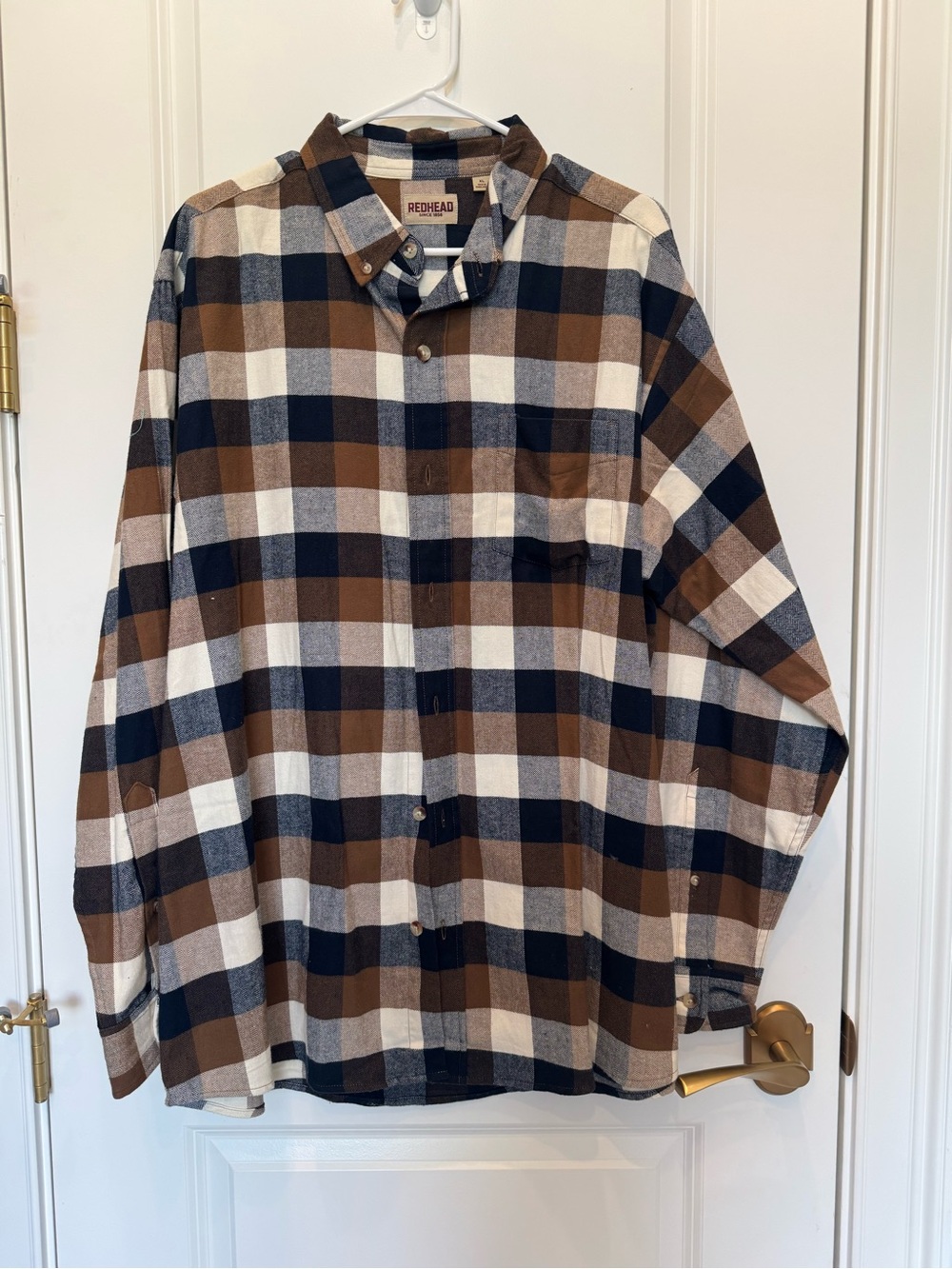 RedHead Men's Brown, Navy & Cream Plaid Button-Down Shirt